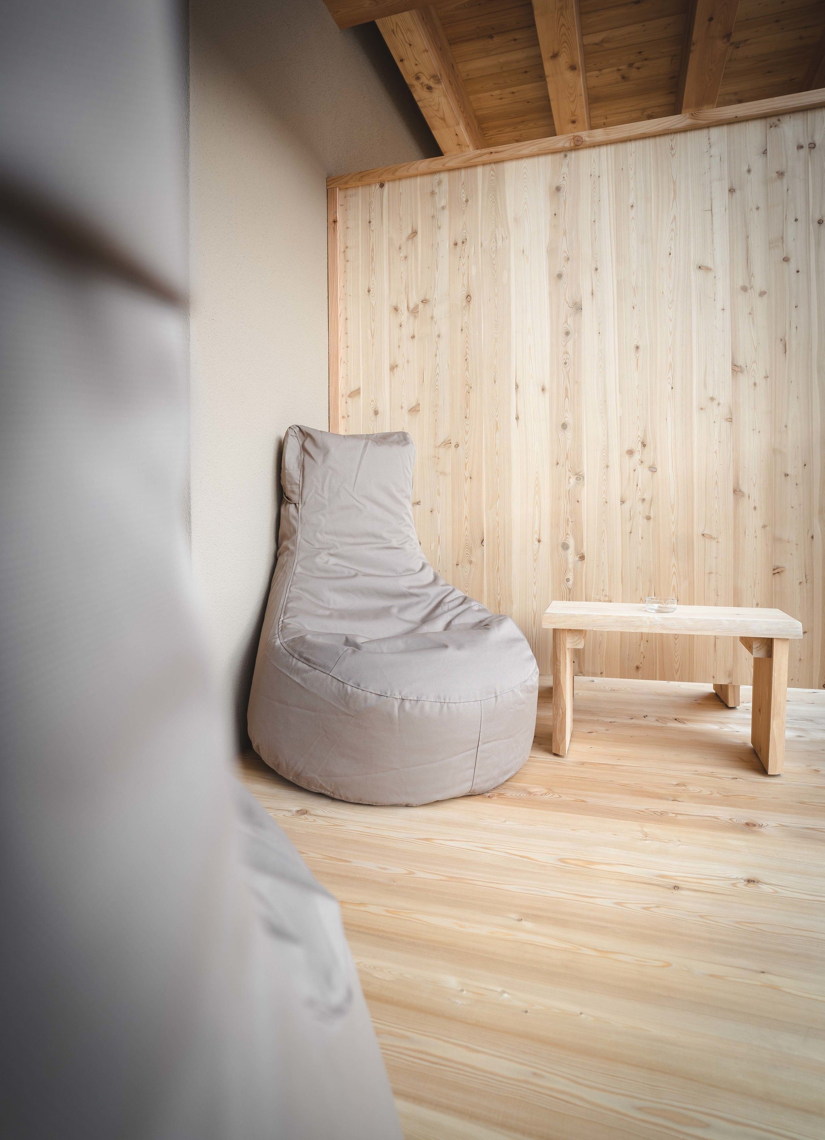 frette italian sheets, down duvets, pillow-top beds, in-room safe