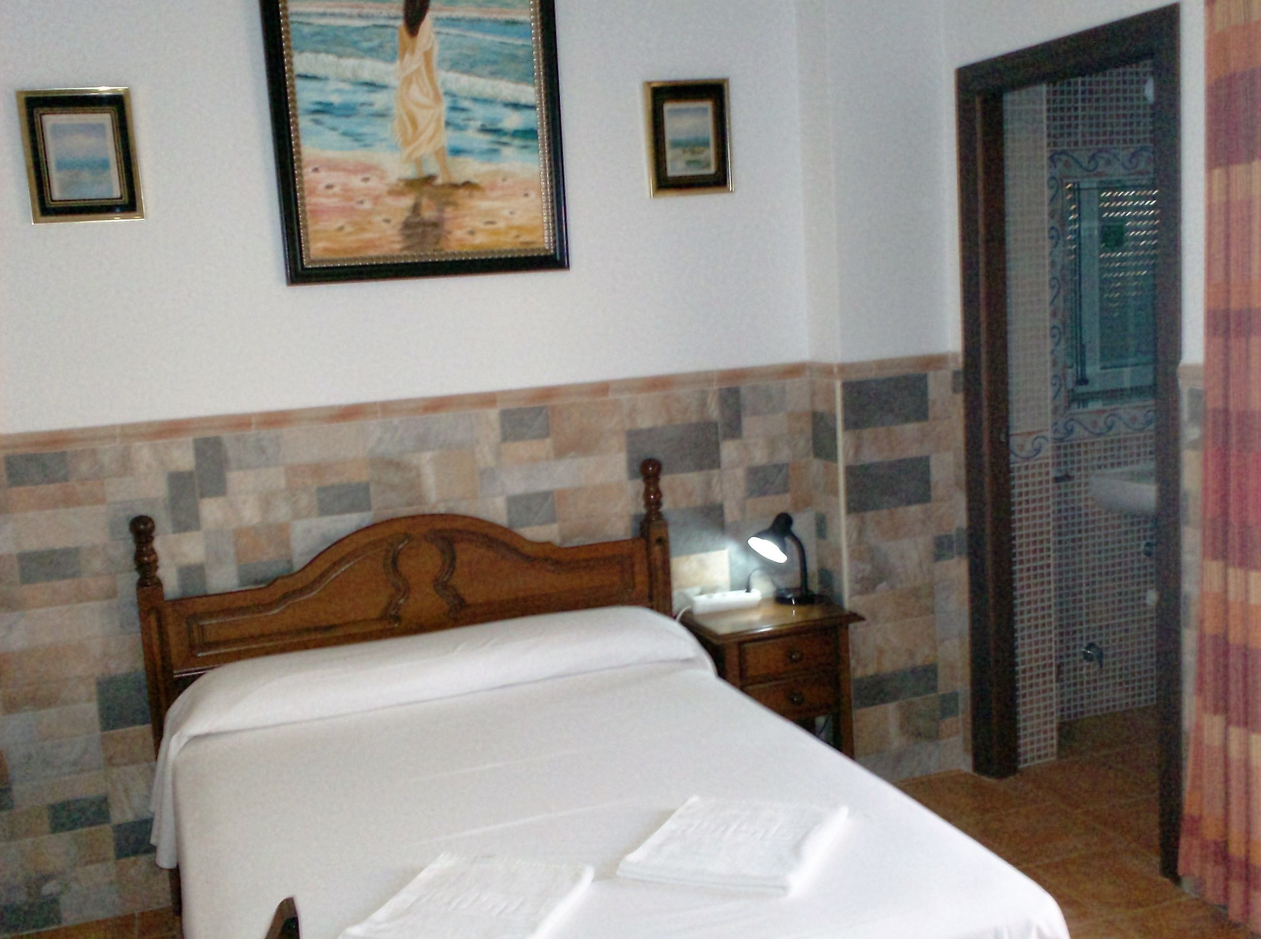 Basic Double Room | Memory foam beds, individually decorated, individually furnished, desk