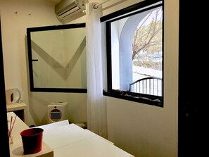 Twin Room, Ocean View | Bathroom | Shower, hair dryer, towels - Sea Breeze Studios (Machico)