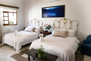 Family Twin Room | Premium bedding, down comforters, individually decorated - Hotel Don Alfonso (Pereira)