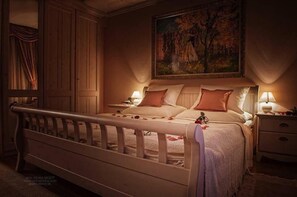 標準雙人房 | 迷你吧、客房內保險箱、書桌、熨斗/熨衣板