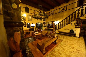 Lobby - La Posta del Cazador (San Martin de los Andes)