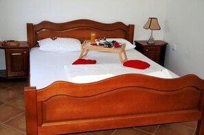 Premium-sengetøj, Select Comfort-senge, pengeskab på værelset