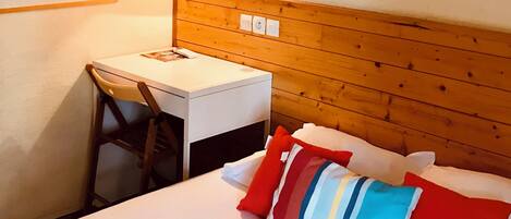 Double Room with 1 Double Bed | Individually decorated, individually furnished, blackout drapes