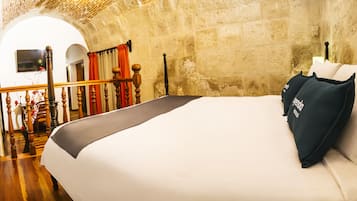 Minibar, in-room safe, desk, soundproofing