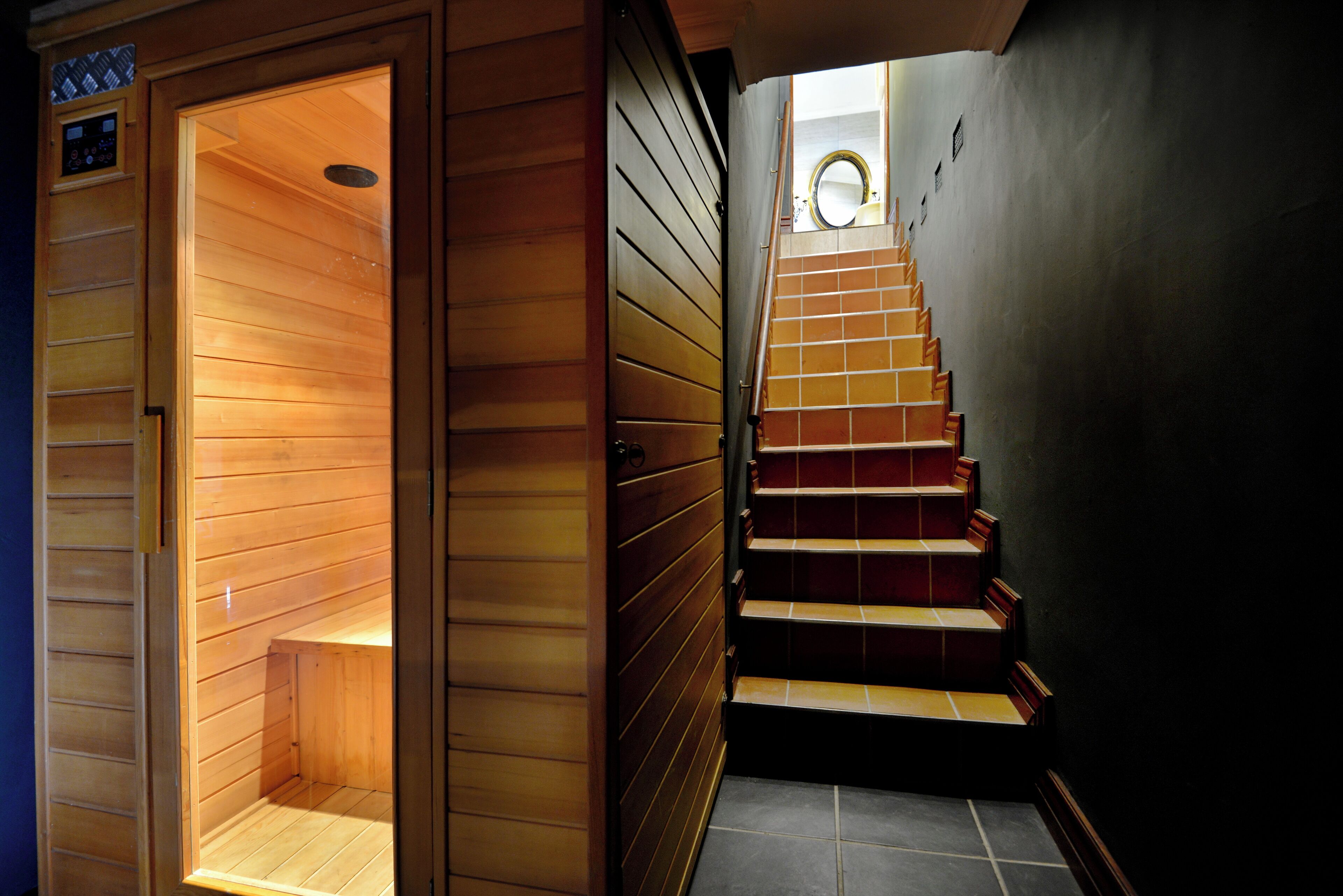 luxury suite, 1 bedroom | bathroom | separate bathtub and shower, deep-soaking bathtub, free toiletries