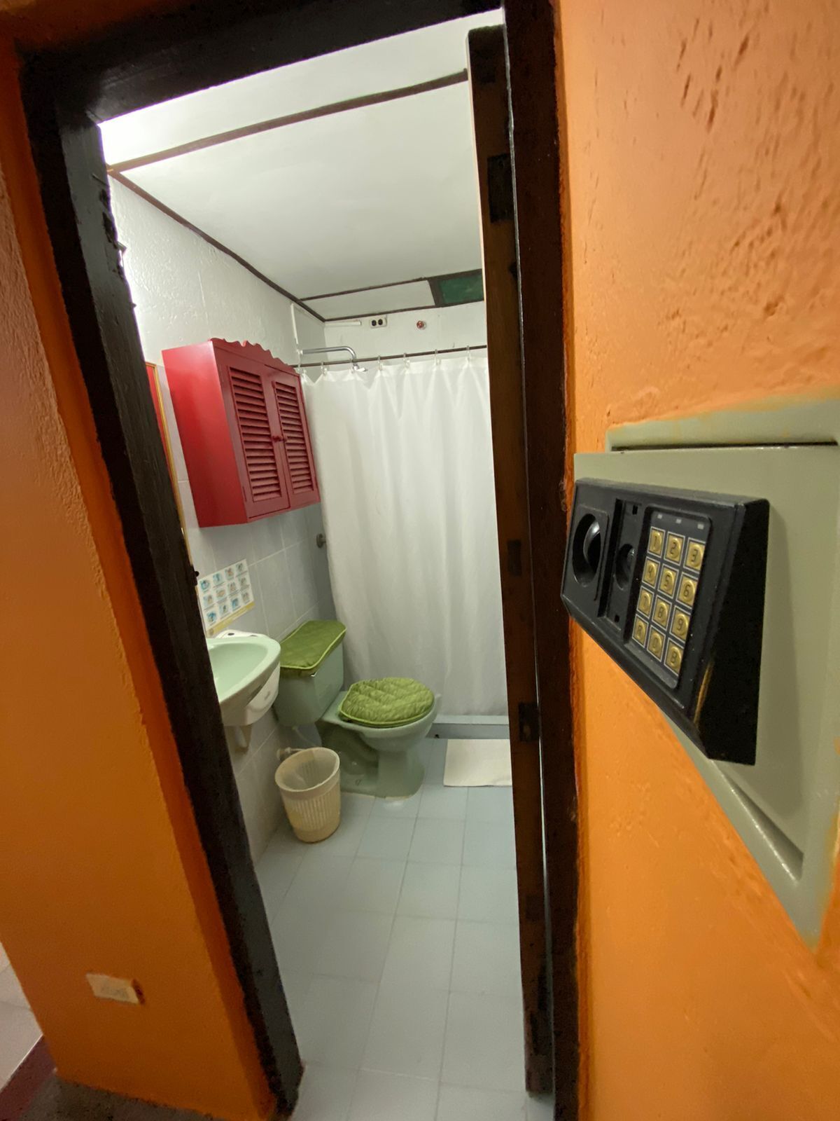 standard quadruple room | bathroom | shower, rainfall showerhead, towels, soap