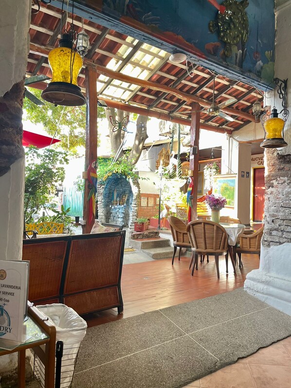 En 32-tommers LED-TV med kabel-kanaler