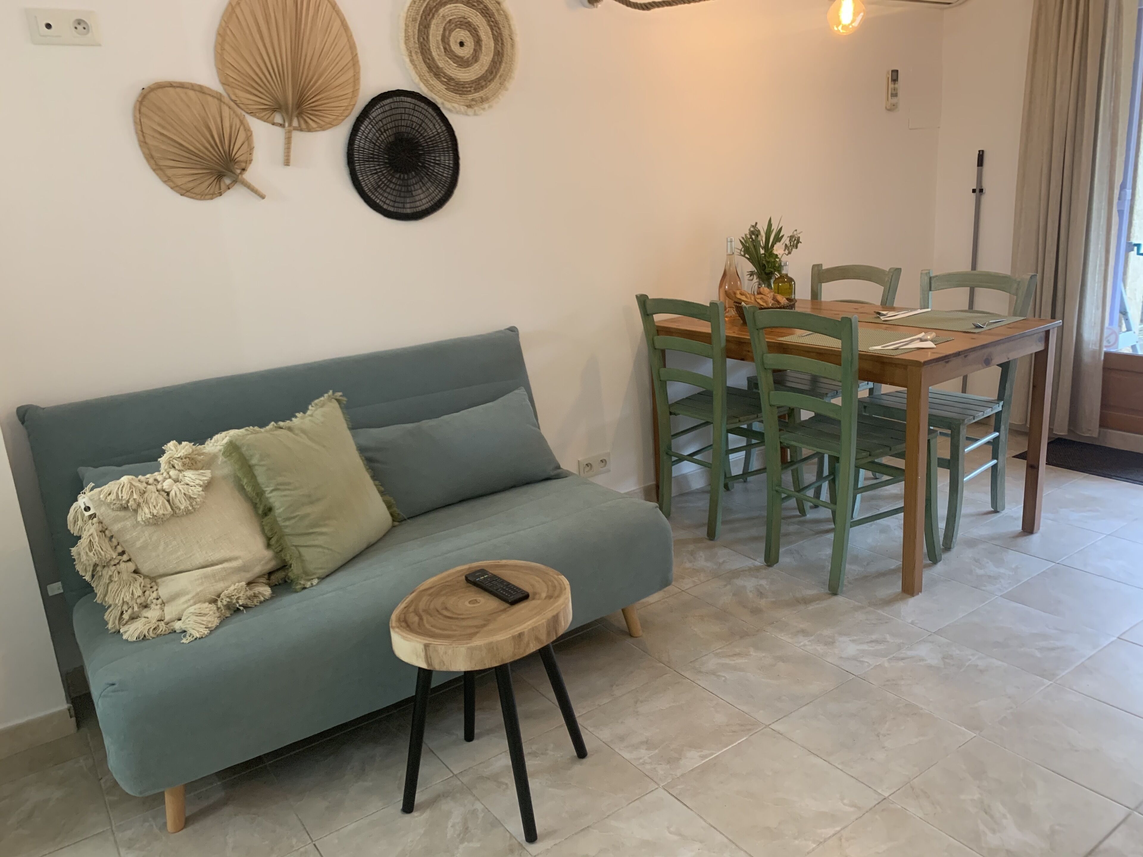 comfort apartment (3 persons) | 2 bedrooms, down duvets, individually decorated, desk