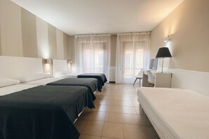 1 chambre, surmatelas, bureau, chambres insonorisées