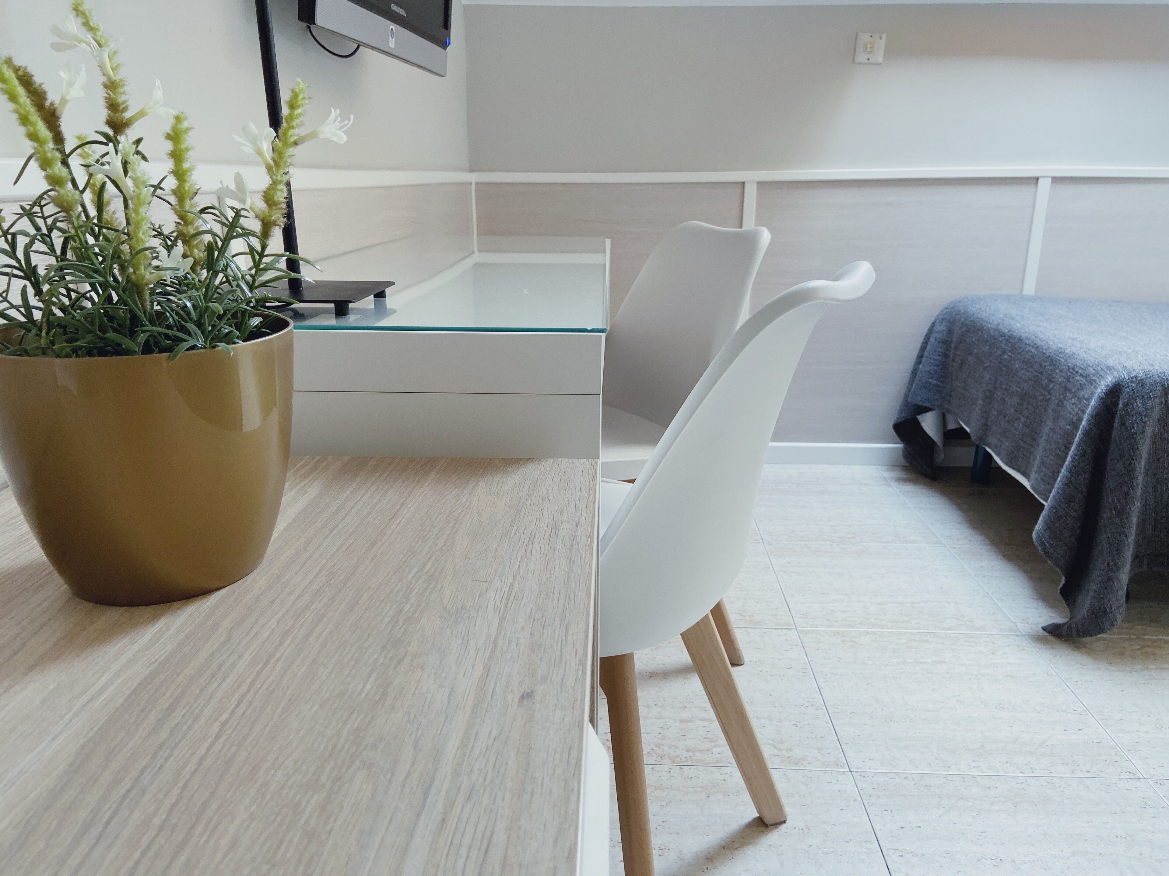 Standard Double or Twin Room | Living area | Flat-screen TV