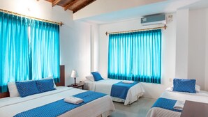Room - Hostal La Gran Tortuga (Puerto Villamil)