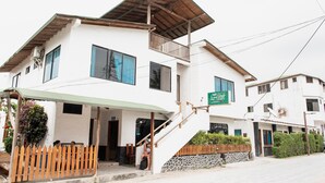 Exterior - Hostal La Gran Tortuga (Puerto Villamil)