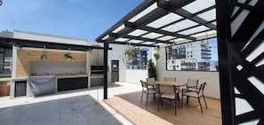 Premium Suite,1 Bedroom, Kitchen | Terrace/patio
