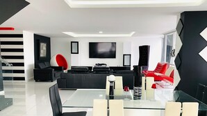 Living area - Bluezone Apartments (Quito)