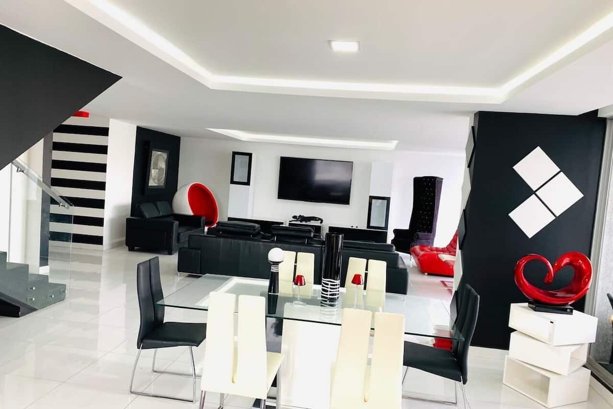 Appartement Familial, 3 chambres, cuisine, vue ville | Coin séjour