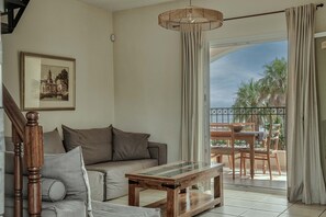 Duplex | Living area