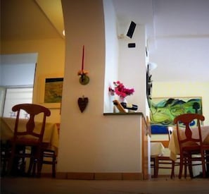 Unclassified image, 3 of 33, button - Albergo Lario (Gera Lario)