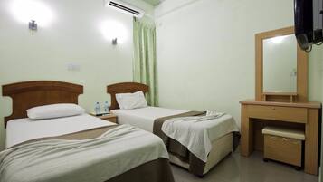 Tempur-Pedic beds, desk, blackout curtains, free WiFi