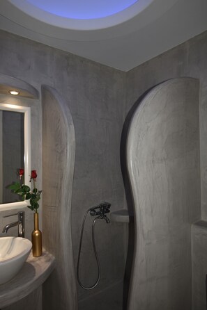 Dusche, Regendusche, kostenlose Toilettenartikel, Haartrockner