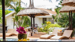 Con vista sulla piscina, aperto per il brunch