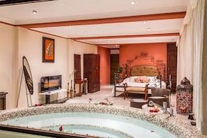 Royal suite, 1 kingsize bed (Adults only) | Luxe beddengoed, bedden met traagschuimmatrassen