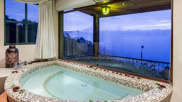 Royal Suite, 1 King Bed (Adults only) | Premium bedding, memory-foam beds, individually decorated