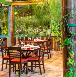Interior detail - Yumbo Love Experience (Gualea)