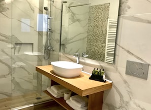 Junior Suite | Bathroom - Finday Eco Boutique Hotel (Kalavrita)