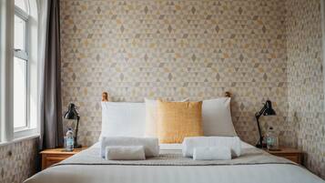 Double Room | Individually decorated, individually furnished, free cribs/infant beds