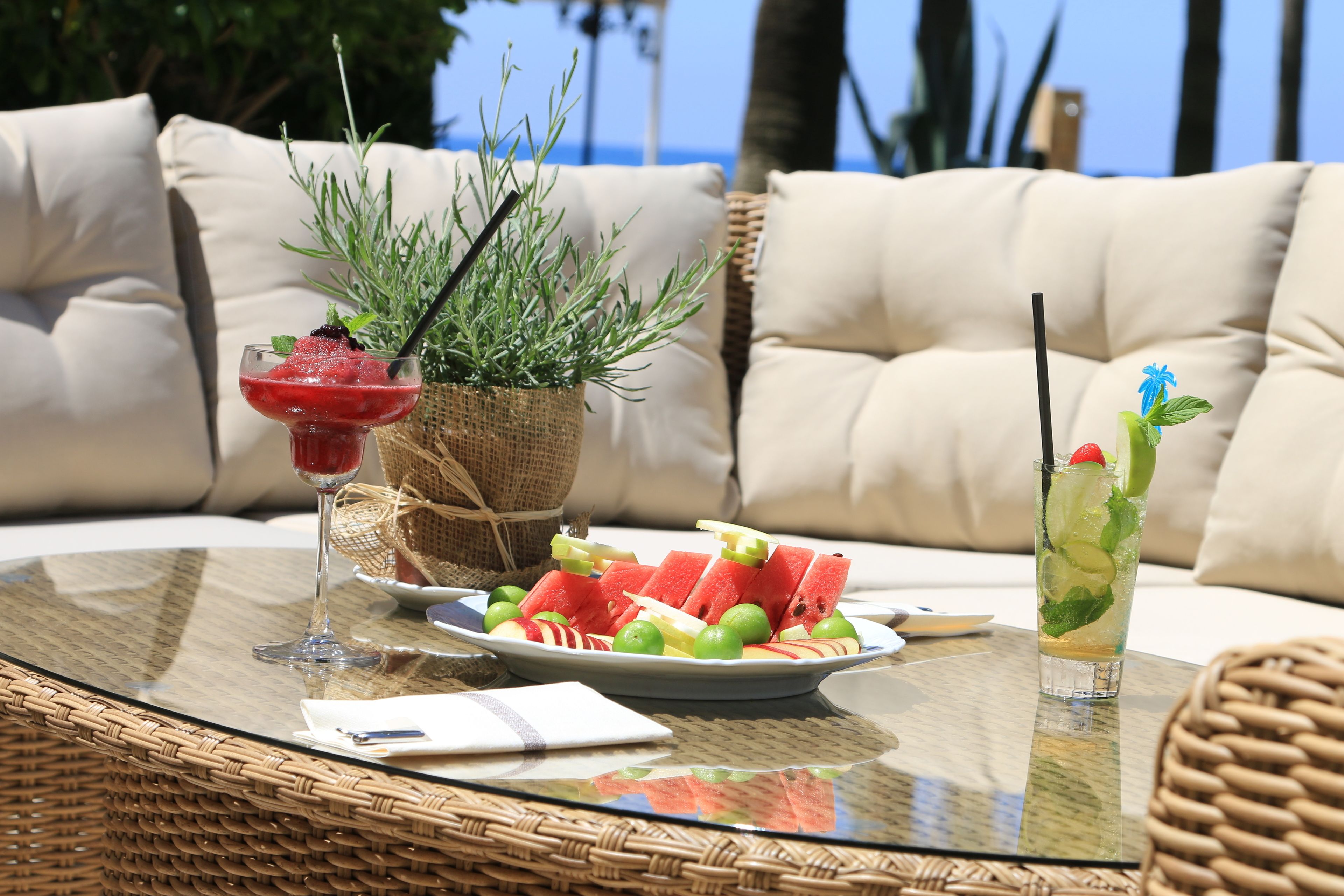 Hiên