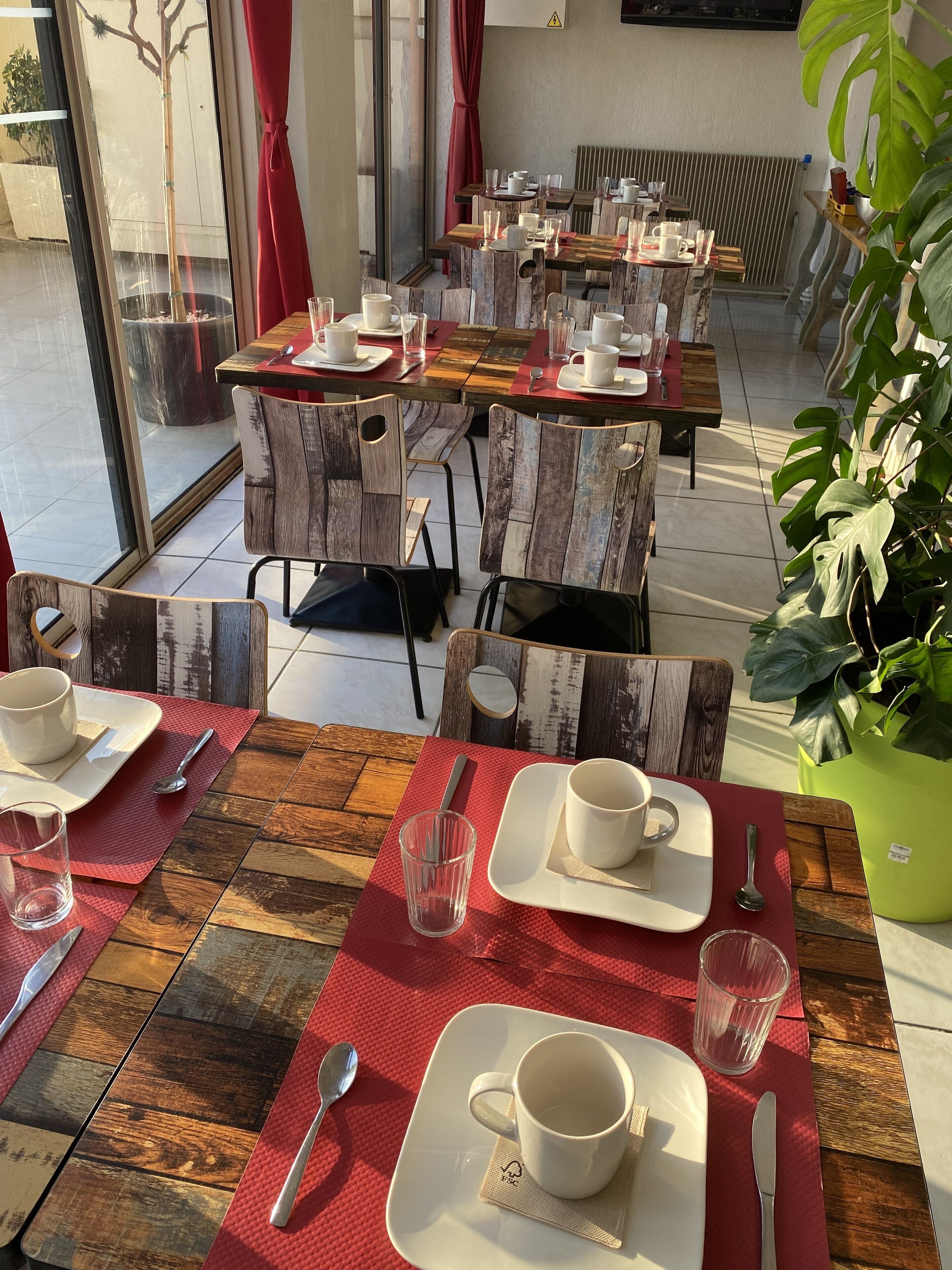 daily buffet breakfast (eur 11 per person)