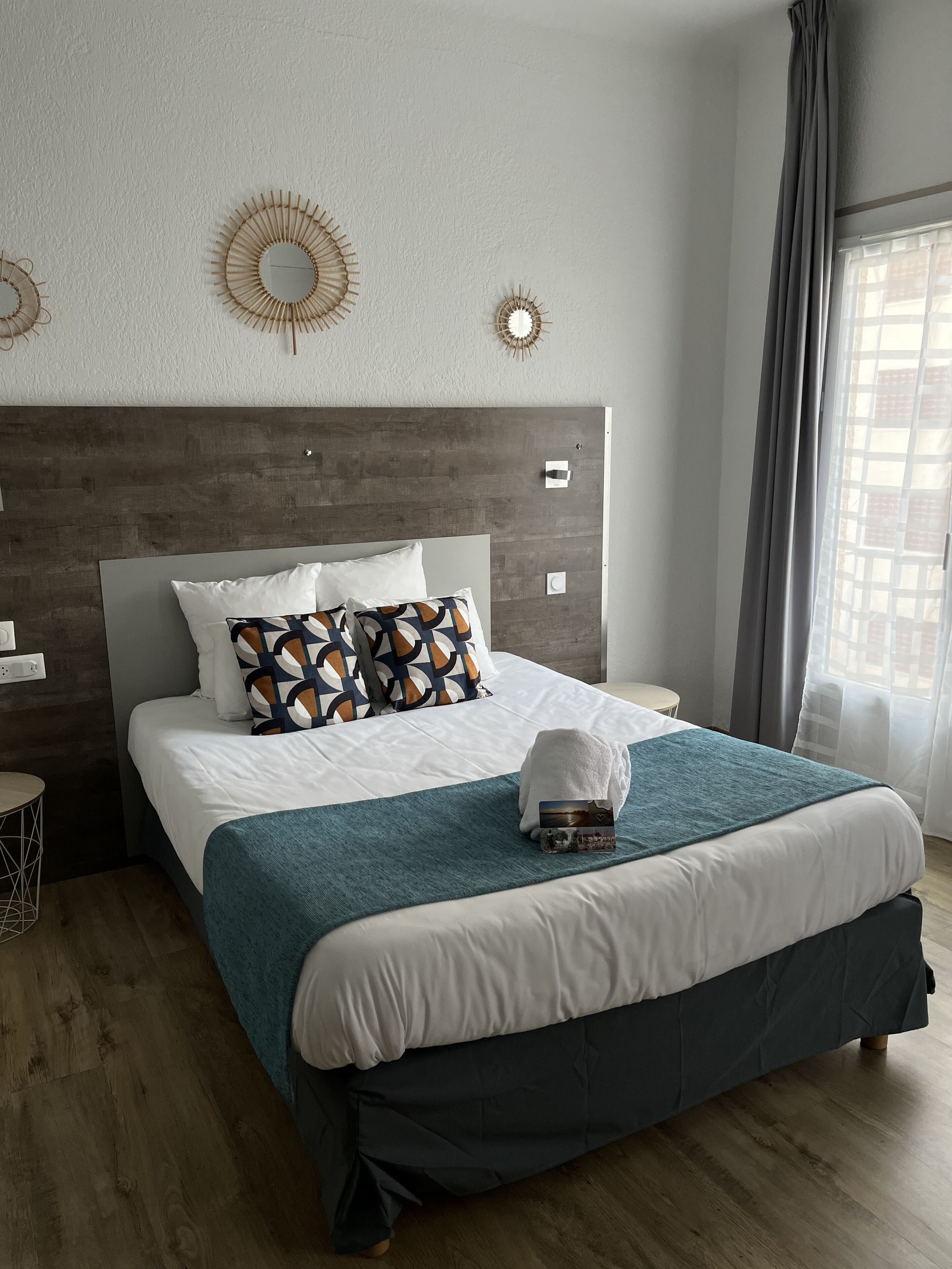 desk, iron/ironing board, free wifi, bed sheets