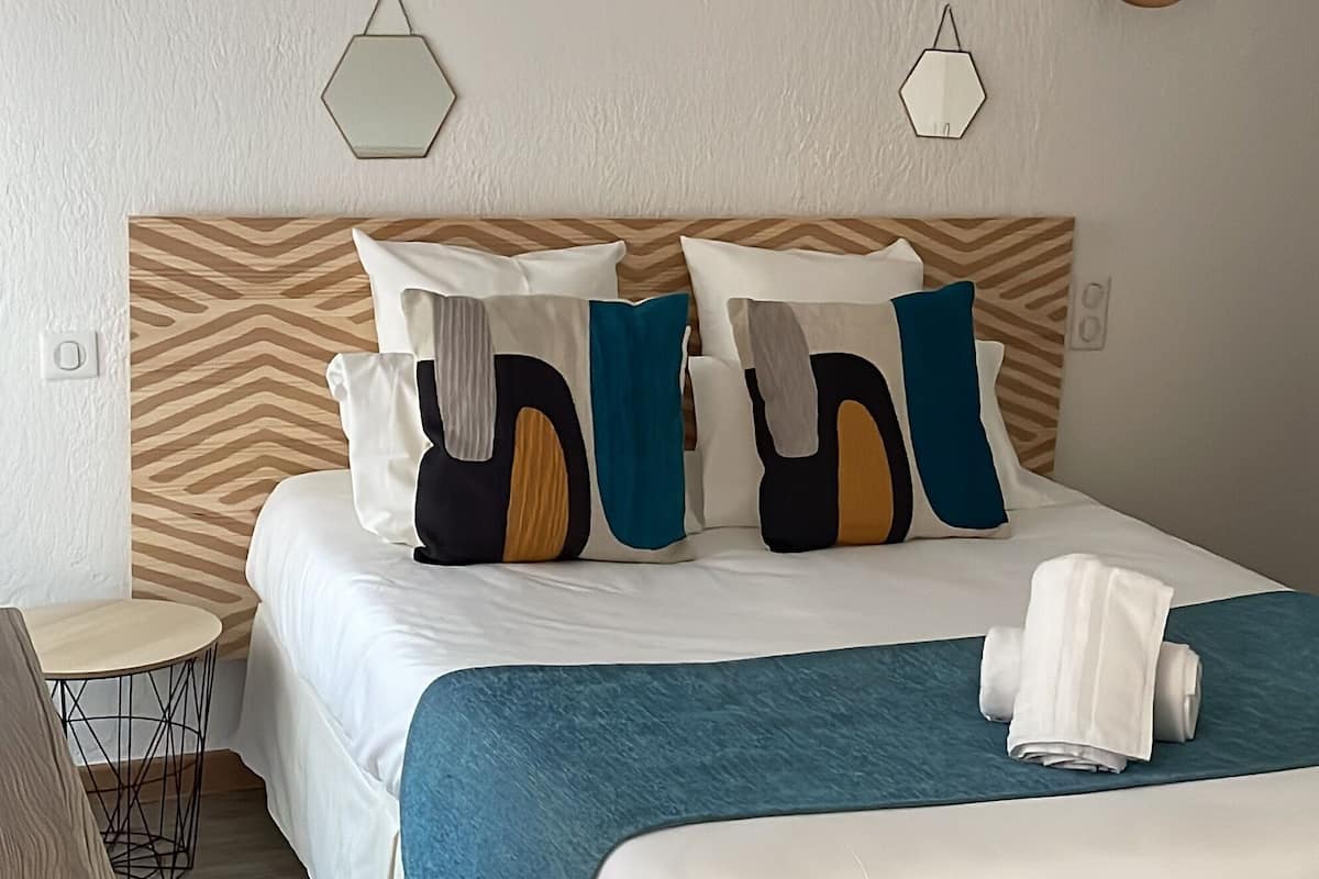 desk, iron/ironing board, free wifi, bed sheets