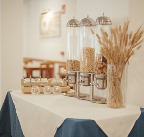 Colazione a buffet inclusa, servita tutte le mattine 