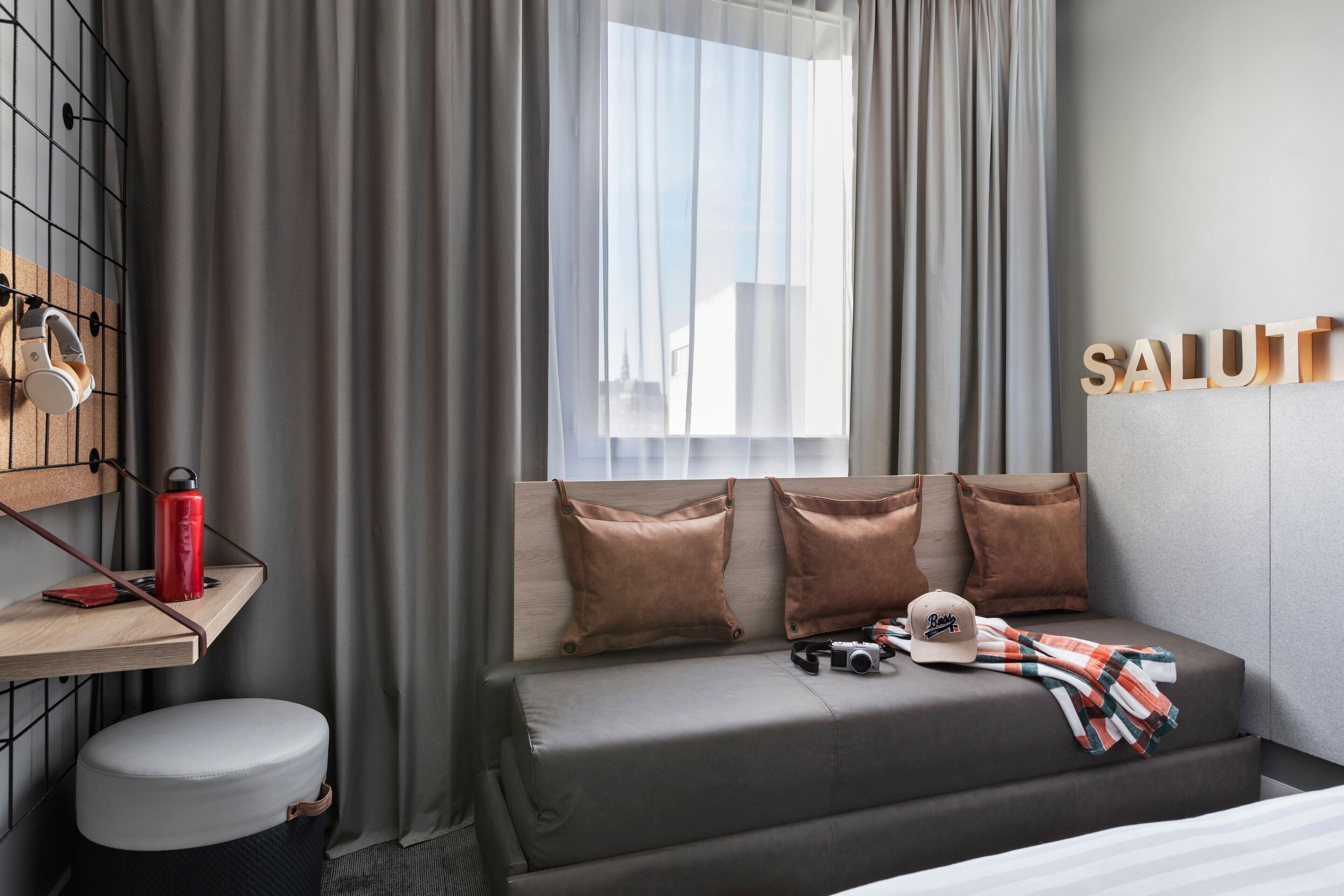 family room, 1 queen bed with sofa bed, non smoking | desk, blackout curtains, soundproofing, iron/ironing board