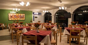 Breakfast area - Hotel La Riviera de Atitlan (Sololá)