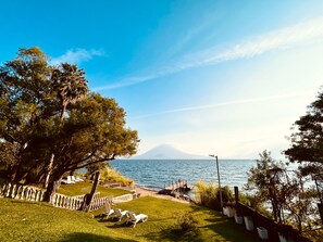 Property grounds - Hotel La Riviera de Atitlan (Sololá)