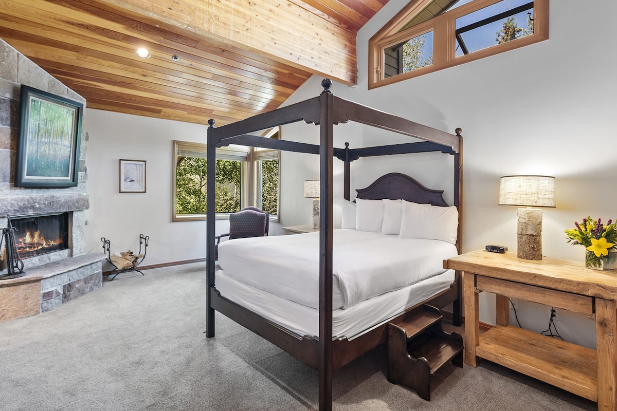 Twin Pines Condo at Deer Valley - 3 Bedroom - #5 | Wi-fi (inkludert), individuelt dekorert og individuelt innredet