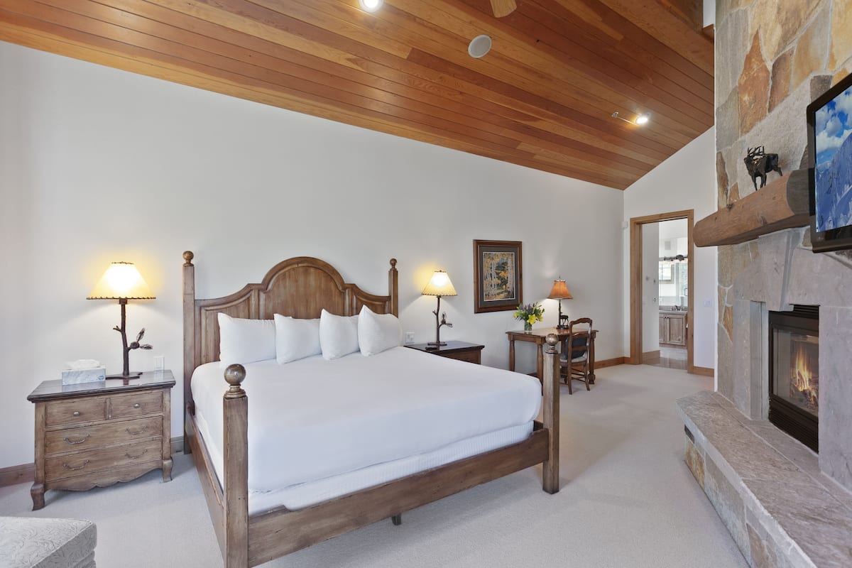 Bellemont Court Home at Deer Valley - 6 Bedroom - #08 | Wi-fi (inkludert), individuelt dekorert og individuelt innredet