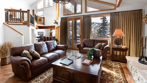 Queen Esther Home at Deer Valley - 4 Bedroom - #2436 | リビング エリア