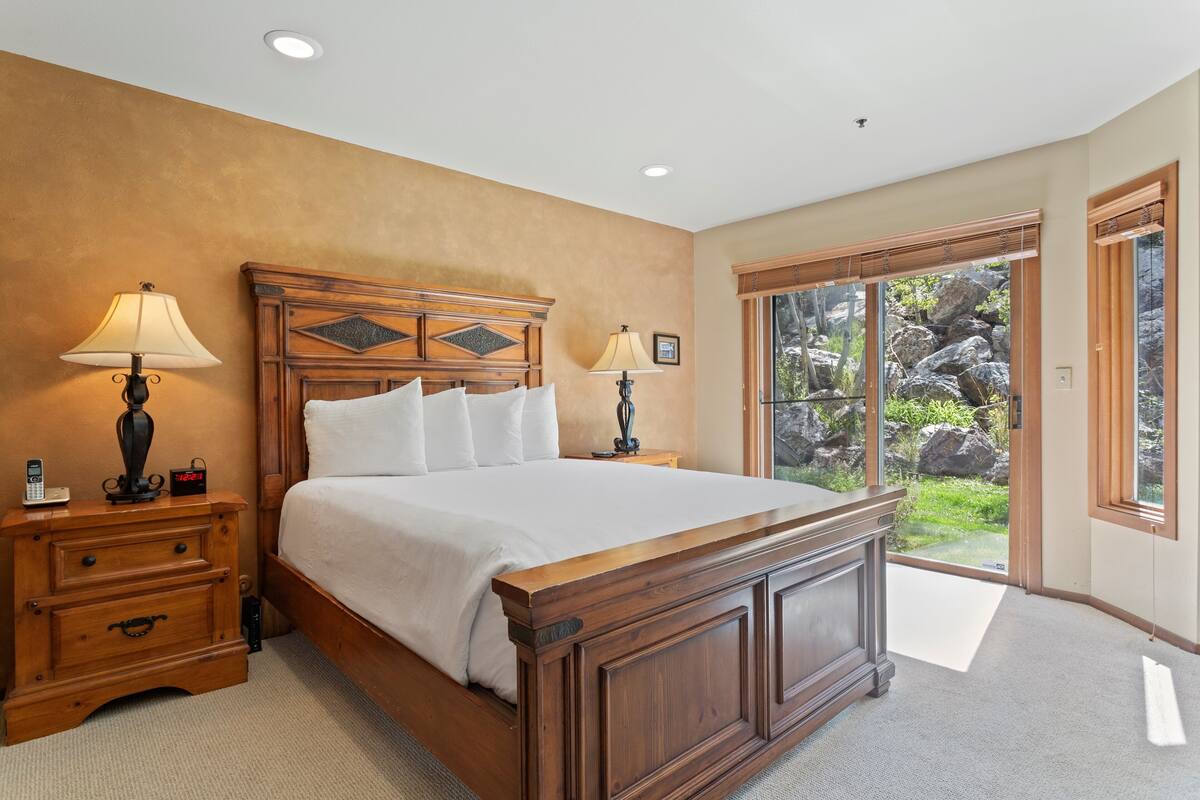 Lakeside Condo at Deer Valley - 2 Bedroom - #1791 | Wi-fi (inkludert), individuelt dekorert og individuelt innredet
