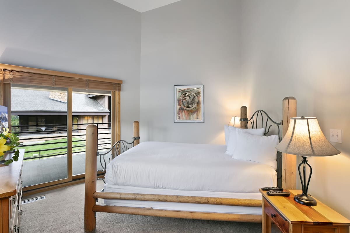 Courchevel Condo at Deer Valley - 2 Bedroom - #C101 | Wi-fi (inkludert), individuelt dekorert og individuelt innredet