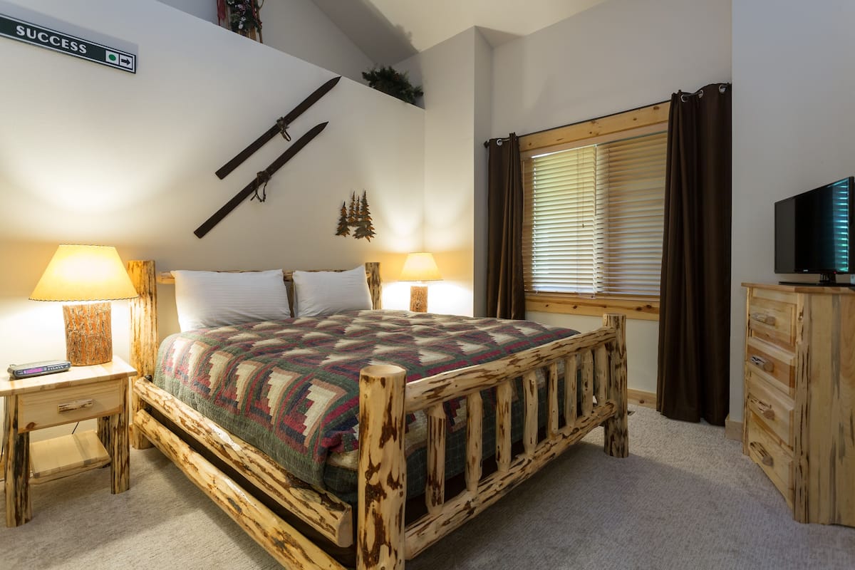 Comstock Lodge at Deer Valley - 2 Bedroom - #306 | Individuell dekoriert, individuell eingerichtet, kostenloses WLAN