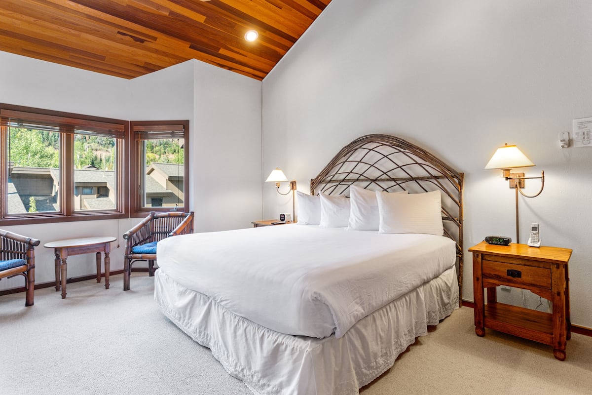 Lakeside Condo at Deer Valley - 3 Bedroom - #1709 | Wi-fi (inkludert), individuelt dekorert og individuelt innredet