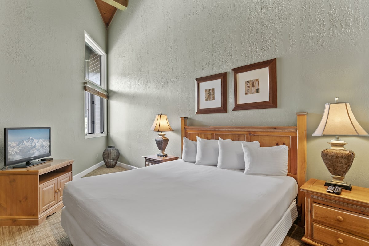 Powder Run Condo at Deer Valley - 2 Bedroom - #B32 | Wi-fi (inkludert), individuelt dekorert og individuelt innredet