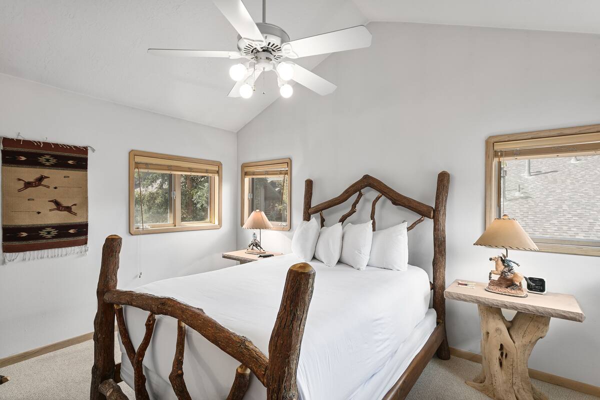 Boulder Creek Condo at Deer Valley - 3 Bedroom - #1119 | Wi-fi (inkludert), individuelt dekorert og individuelt innredet