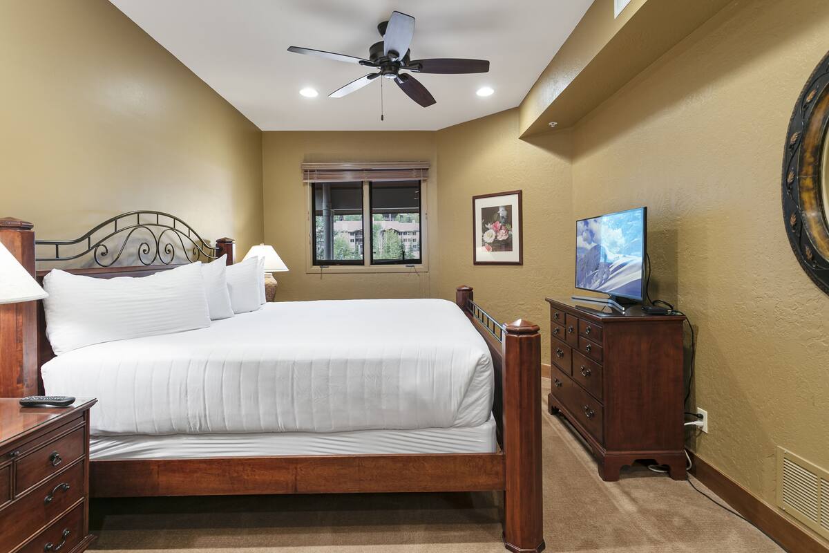 Powder Run Condo at Deer Valley - 4 Bedroom - #A32 | Wi-fi (inkludert), individuelt dekorert og individuelt innredet