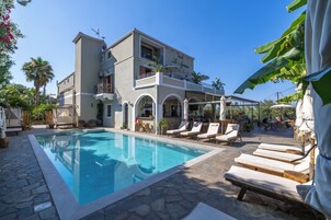 Fachada da propriedade