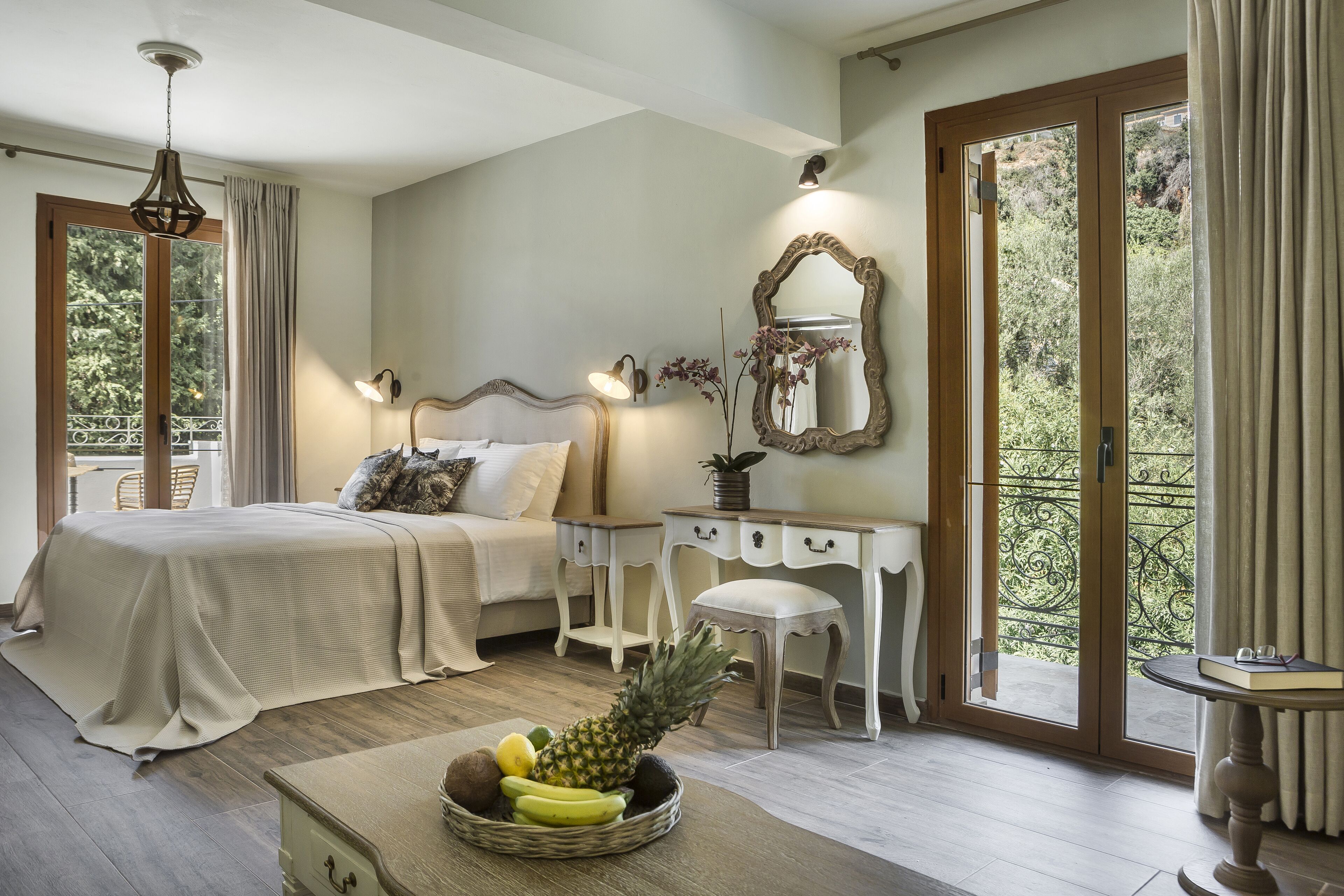 deluxe suite, mountain view | 1 bedroom, minibar, in-room safe, individually furnished